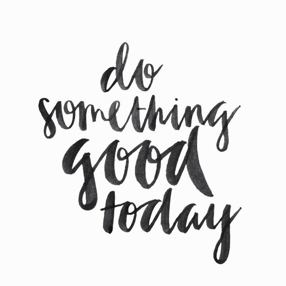 💃🏼 Hosting My FIRST EVER Poshmark Party! 💃🏼 - Picture 7 of 7